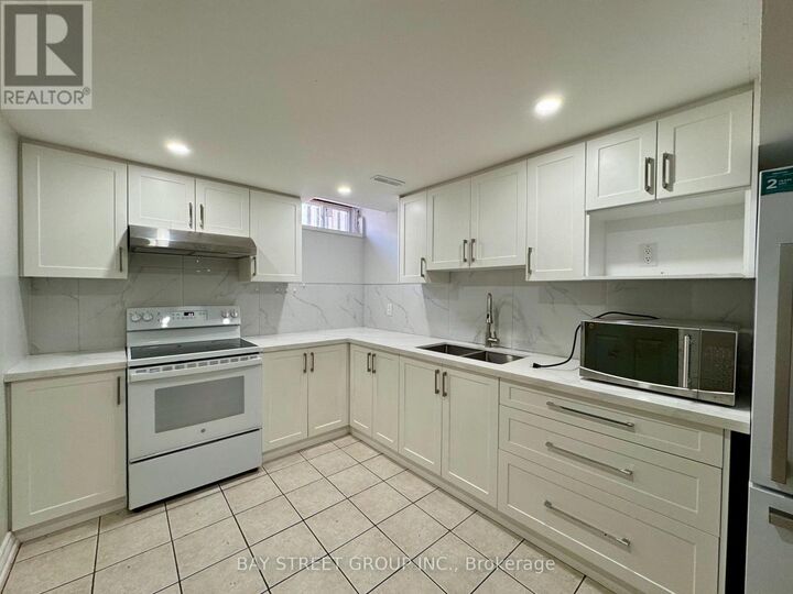 Property Photo:  11 Cardiff Road  ON L3R 7G2 