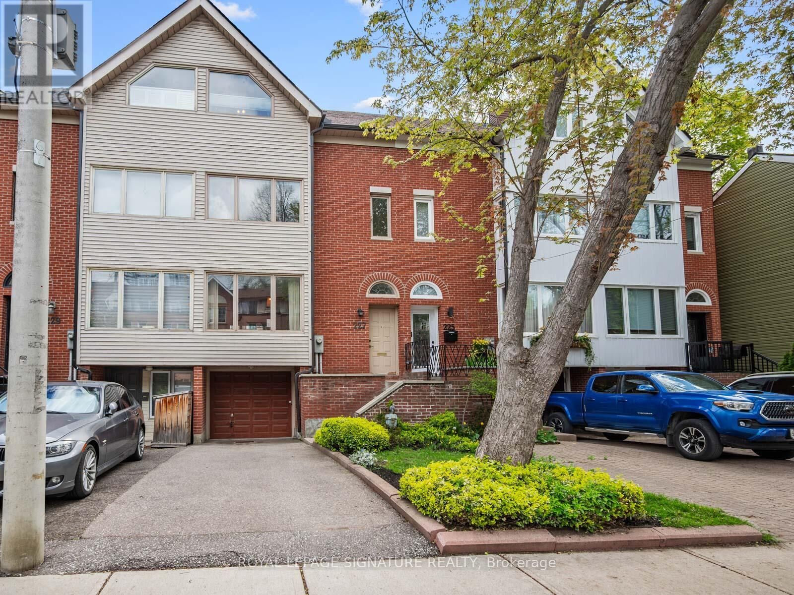 Property Photo:  227 Berkeley Street  ON M5A 2X3 
