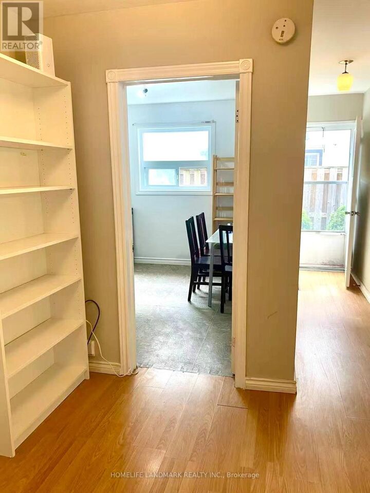 Property Photo:  66 Chipwood Crescent East  ON M2J 3X7 