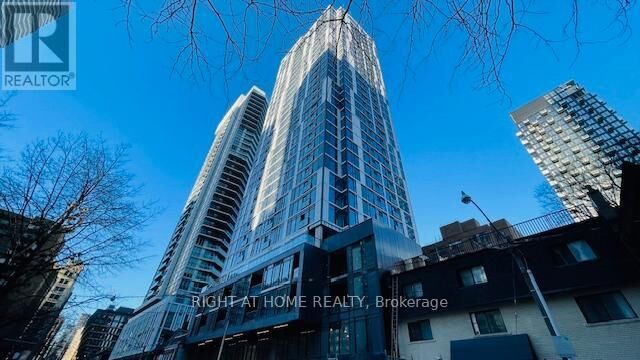 Property Photo:  65 Mutual Street 1905  ON M5B 0E5 
