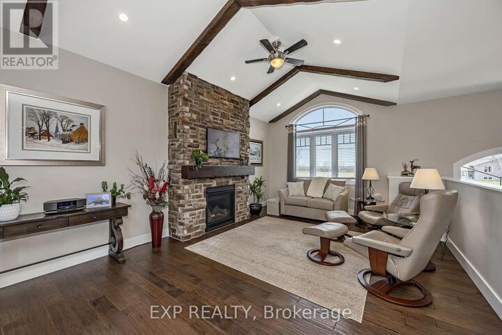 Property Photo:  250 Bristow Road  ON K7A 5B8 