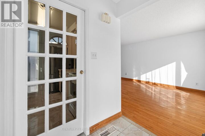 Property Photo:  3404 Monica Drive  ON L4T 3E7 