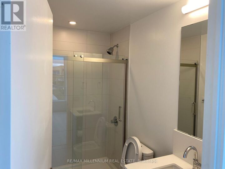 Property Photo:  681 Yonge Street 205  ON L9J 0K1 