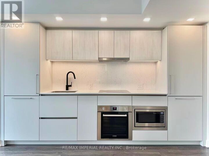 Property Photo:  603 Sherbourne Street 708  ON M4X 1W5 