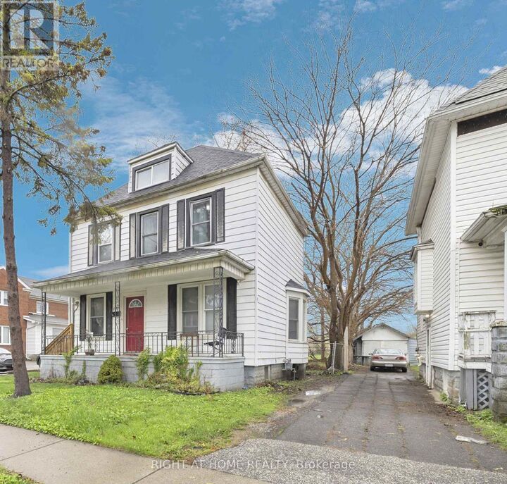 Property Photo:  227 Bridge Avenue  ON N9B 2M1 