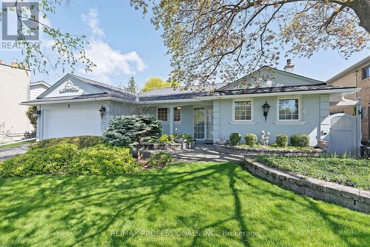 Property Photo:  3 Conifer Drive  ON M9C 1X3 