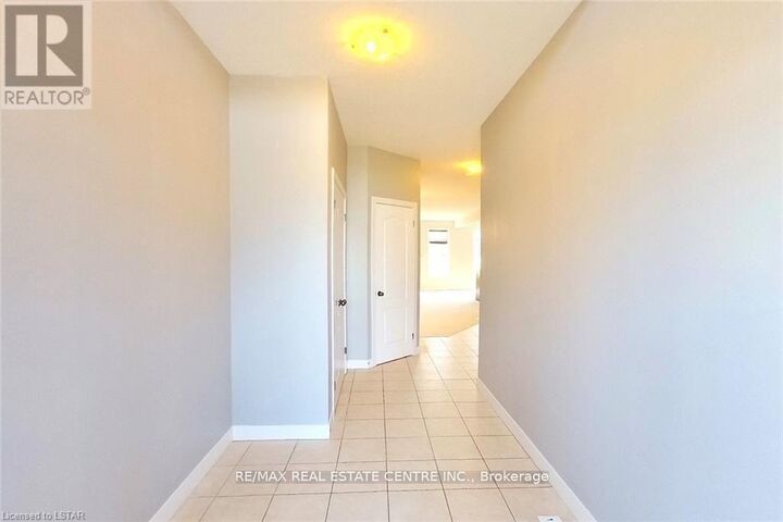 Property Photo:  1560 Finley Crescent  ON N6G 0S9 