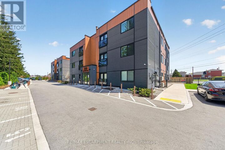 Property Photo:  259 King Street East 0B  ON L9G 1L9 