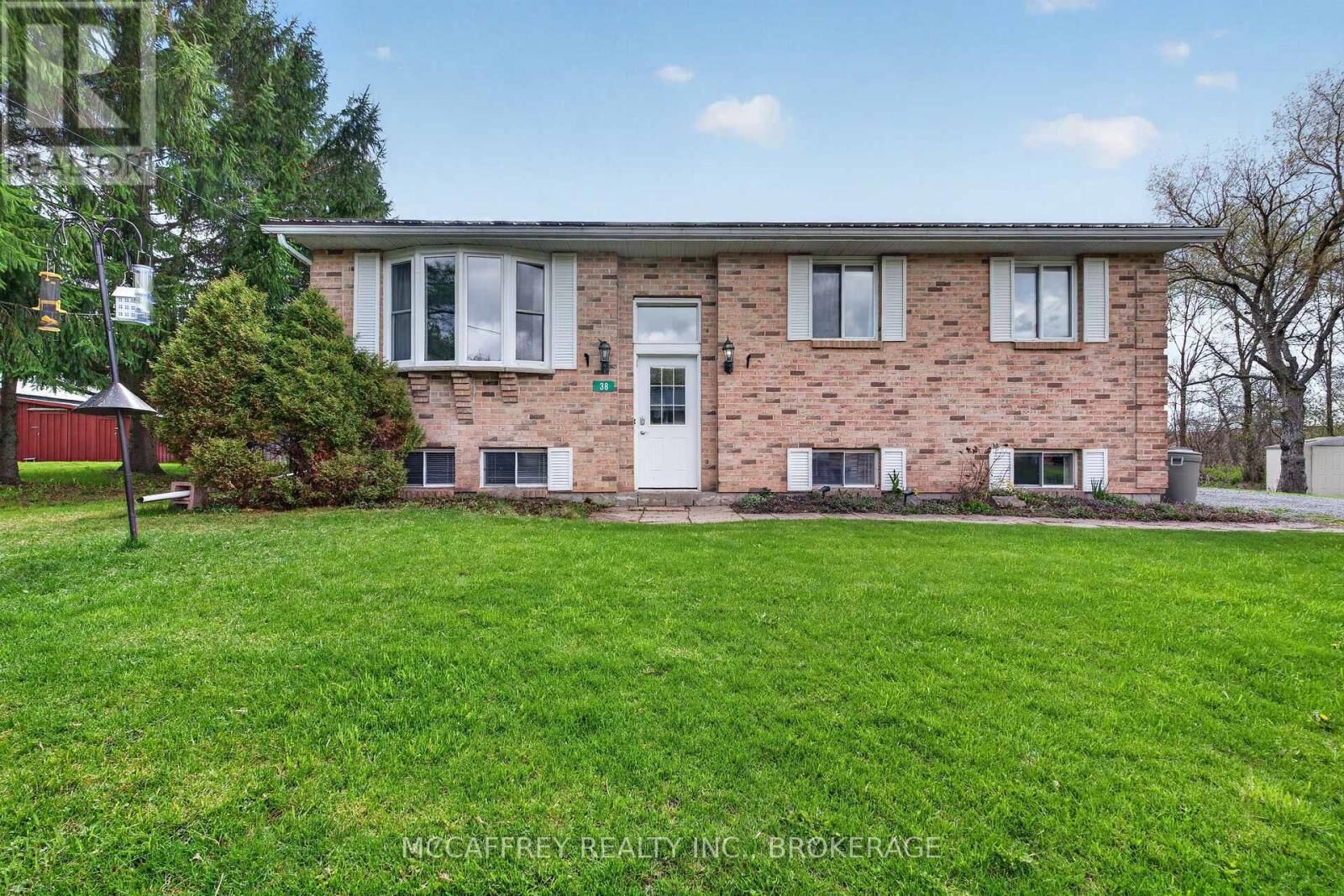 Property Photo:  38 William Street  ON K0K 2S0 