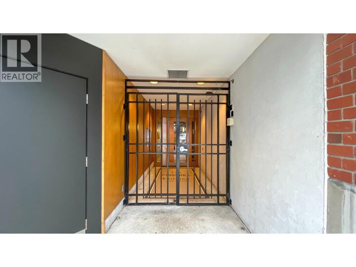 Property Photo:  1072 Hamilton Street 306  BC V6B 2R9 