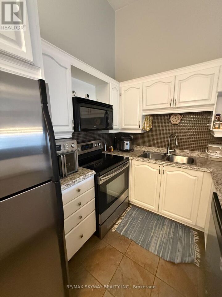 Property Photo:  4025 Kilmer Drive 410  ON L7M 4M5 