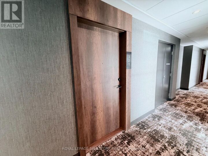 Property Photo:  251 Manitoba Street 321  ON M8Y 1C9 