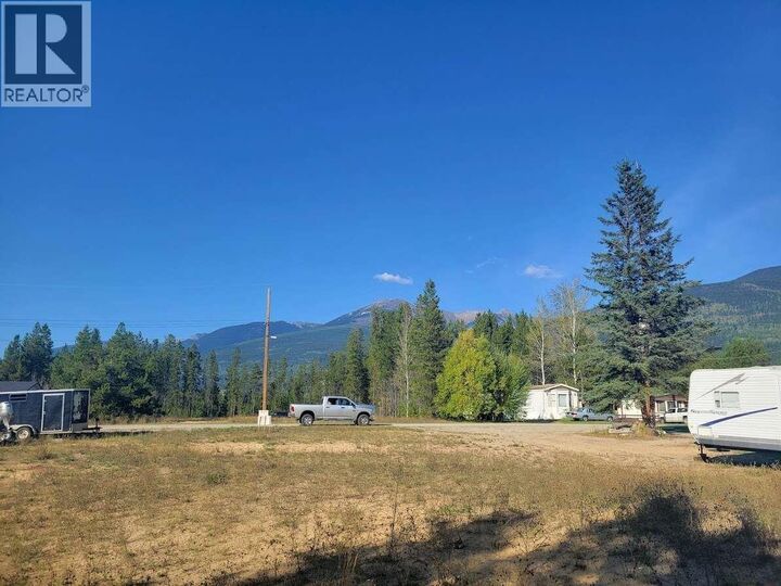Property Photo:  1123 14th Avenue  BC V0E 2Z0 