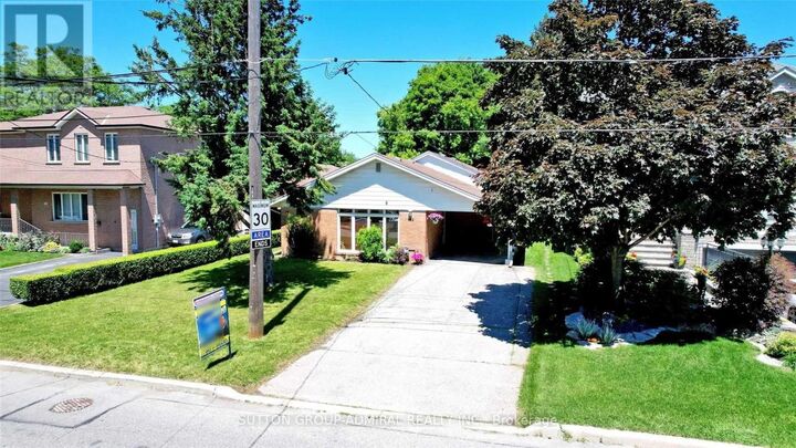 Property Photo:  182 Reiner Road  ON M3H 2L9 