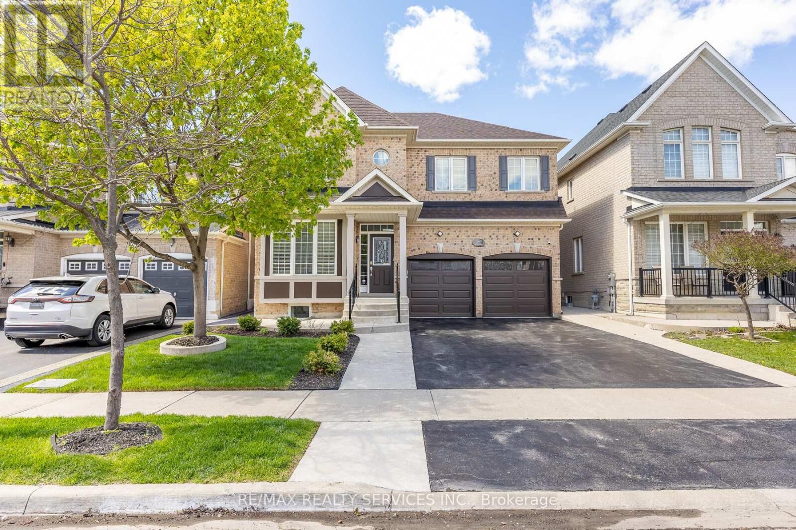 Property Photo:  22 Berryfield Way  ON L6R 0Y2 