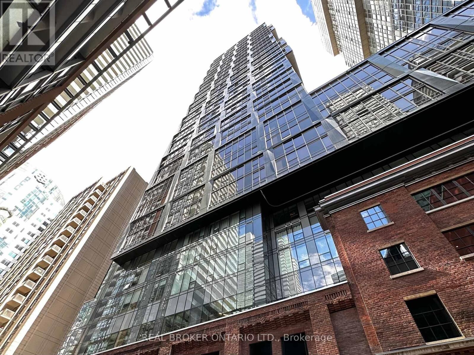 Property Photo:  15 Mercer Street 818  ON M5V 1H2 