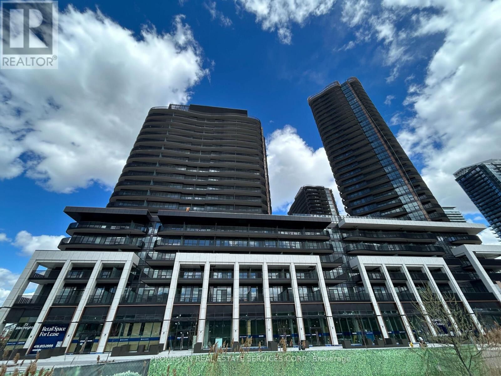Property Photo:  75 Billes Heights 1105  ON M2K 0J8 