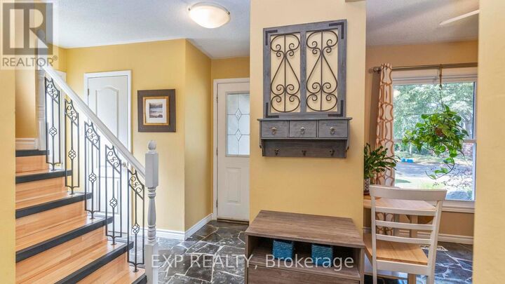 Property Photo:  116 Glenroy Crescent  ON N5Z 4H7 