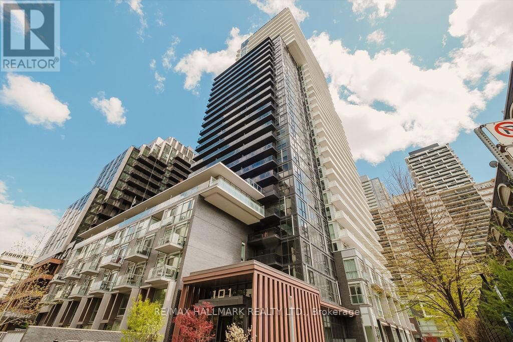 Property Photo:  101 Erskine Avenue 3005  ON M4P 1Y5 