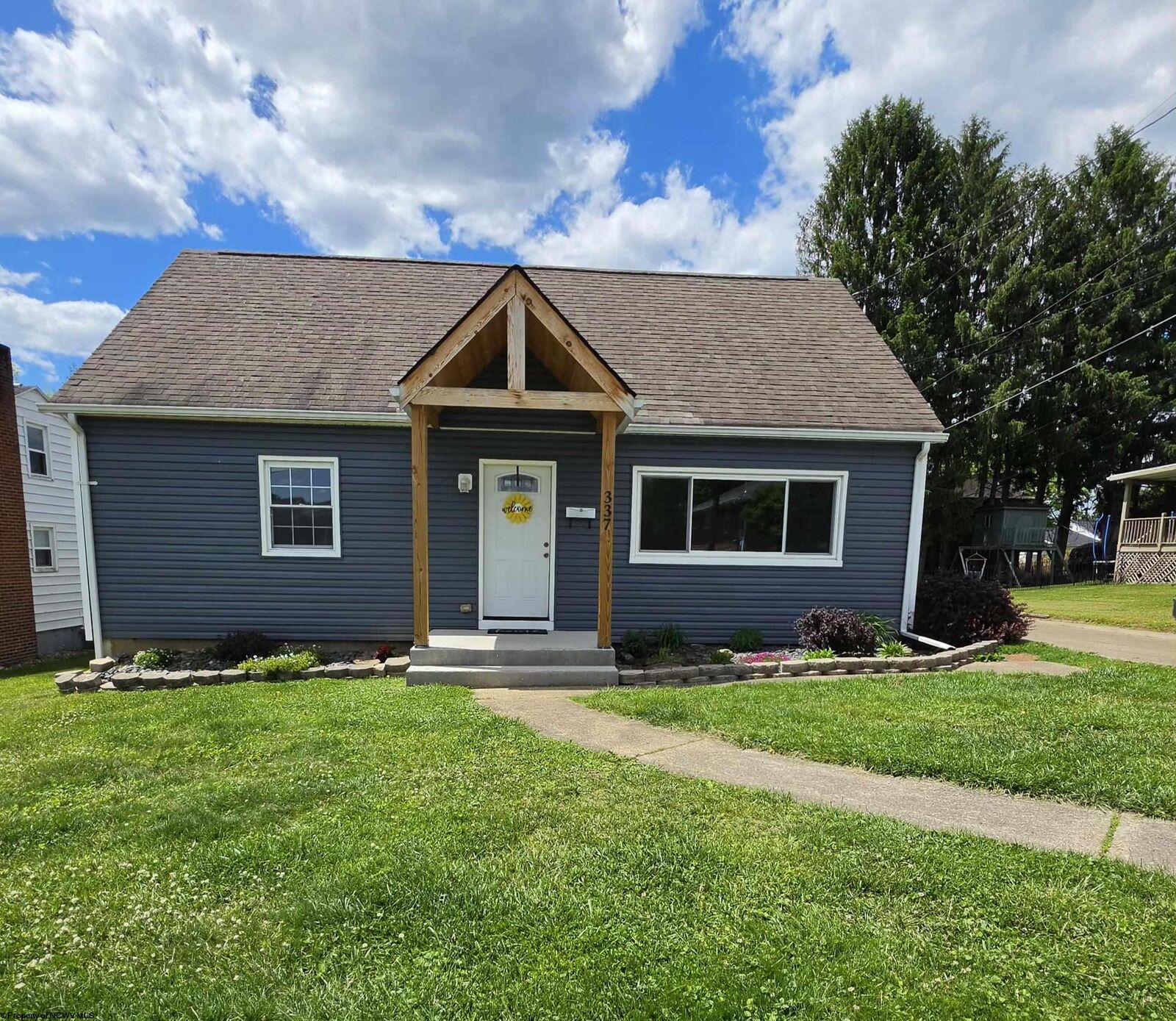 Property Photo:  337 Stout Street  WV 26330 