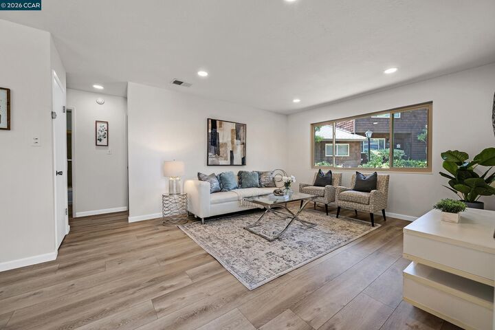 Property Photo:  4127 Ravenwood Pl  CA 94546 