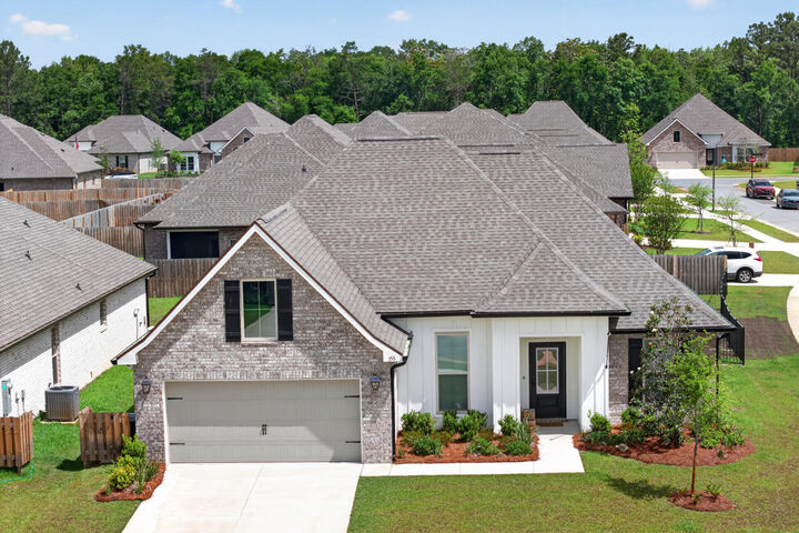 Property Photo: 155 Lumen Loop FL 32439
