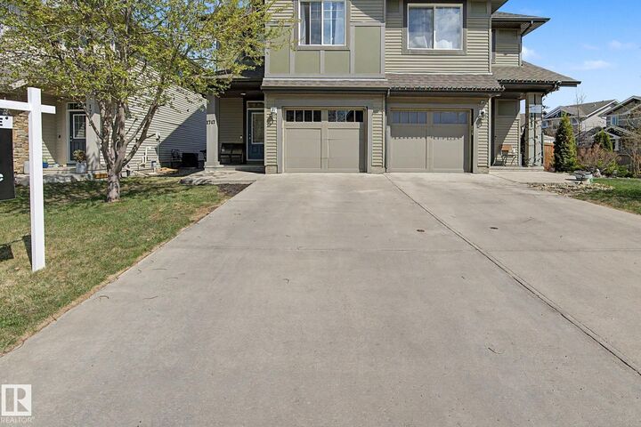 Property Photo:  1747 Chapman Way SW  AB T6W 2E8 