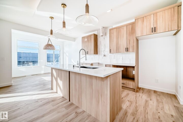 Property Photo:  20628 43 Avenue NW  AB T6M 3E3 