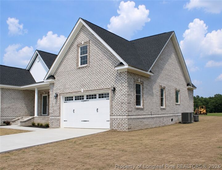 Property Photo:  1102 W Carthage Road  NC 28360 