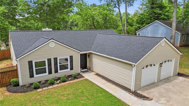 Property Photo:  142 River Oaks Drive  GA 30188 