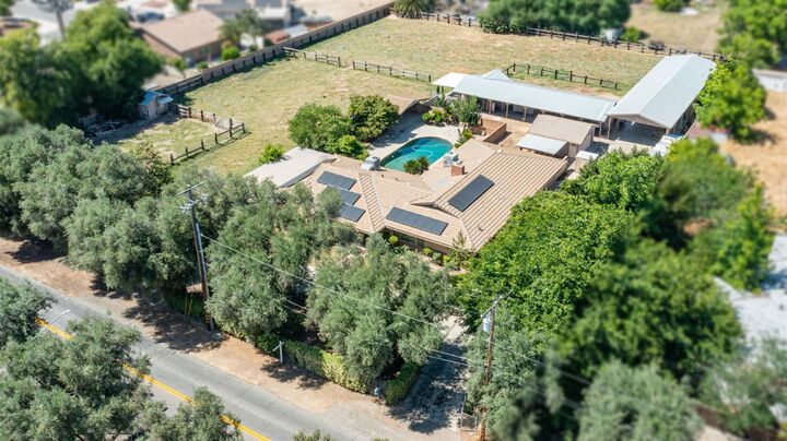 Property Photo:  5345 E Butler Avenue  CA 93727 