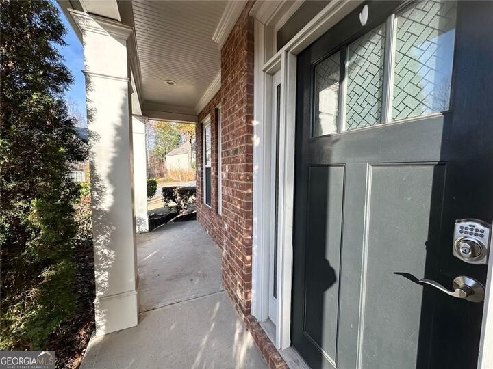 Property Photo:  5605 Upper Creek Court  GA 30024 