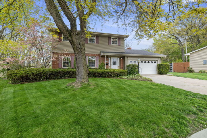Property Photo:  218 W 38th Court  IN 46319 