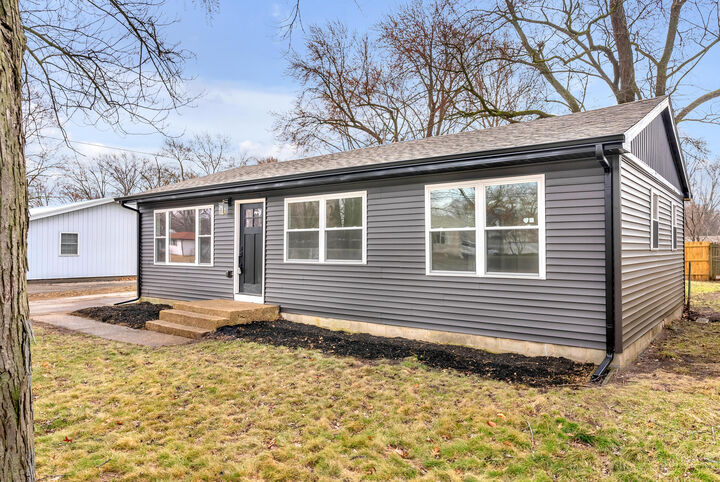 Property Photo:  6091 Mulberry Avenue  IN 46368 