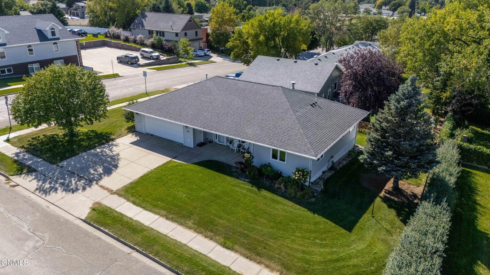 Property Photo:  1096 Turnpike Avenue E  ND 58501 