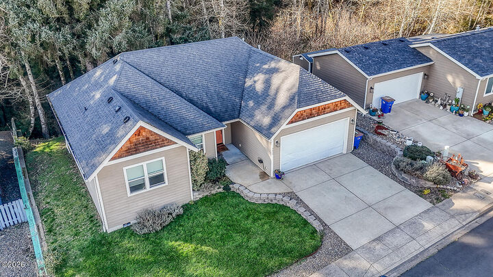 Property Photo:  4635 NE Tide Avenue  OR 97367 