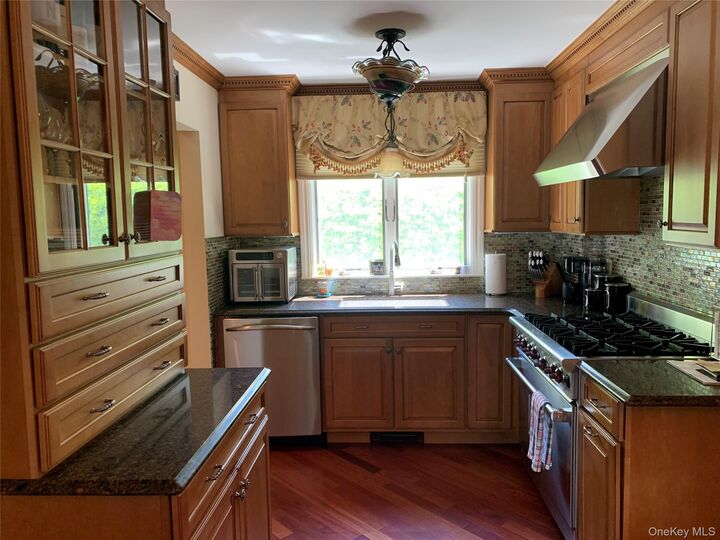 Property Photo:  161 2nd Street  NY 10511 