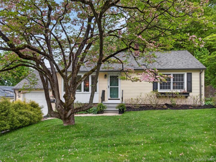 Property Photo:  29 Christine Lane  NY 10983 