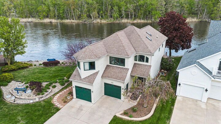 Property Photo:  2309 Riverside Pointe Drive  MI 49085 
