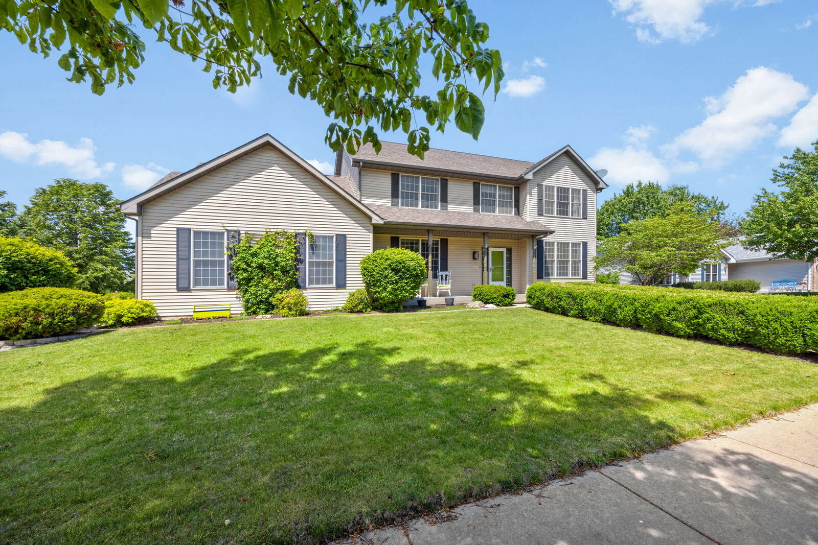 Property Photo:  1504 Bliss Street  IL 61008 