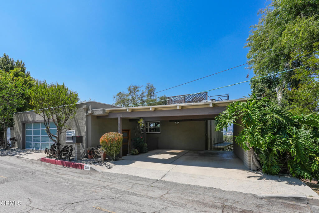 Property Photo:  556 Alta Vista Avenue  CA 91030 