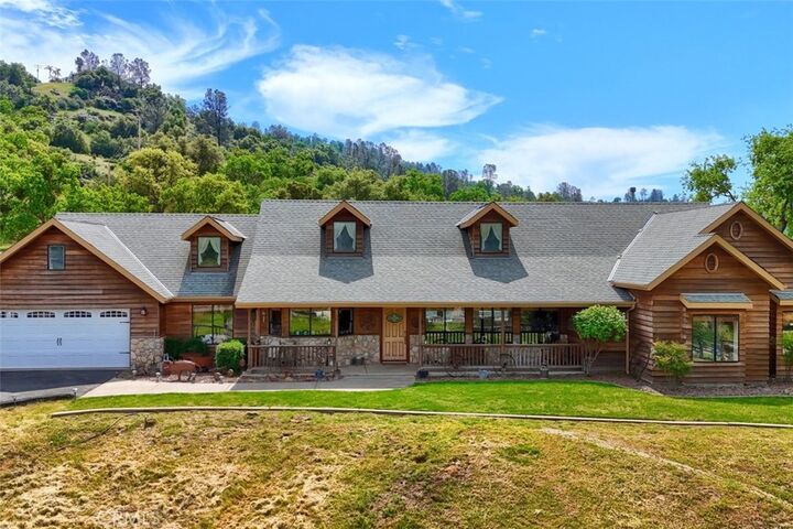 Property Photo:  32028 Cattle Way  CA 93614 