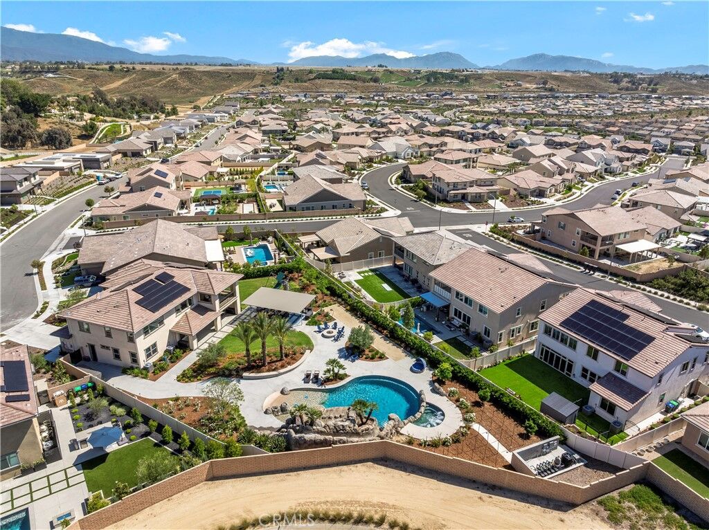 Property Photo:  39707 Larkspur Terrace  CA 92591 