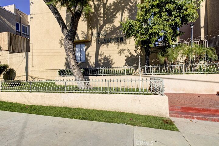 Property Photo:  10260 Plainview Avenue 22  CA 91042 