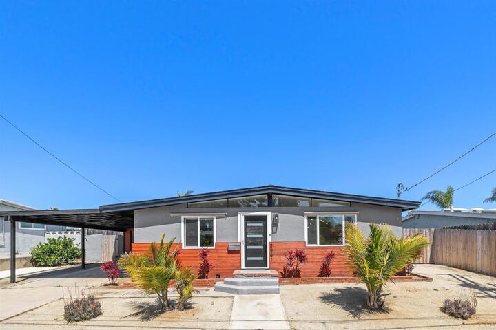 Property Photo: 3561 Tomahawk Lane CA 92117