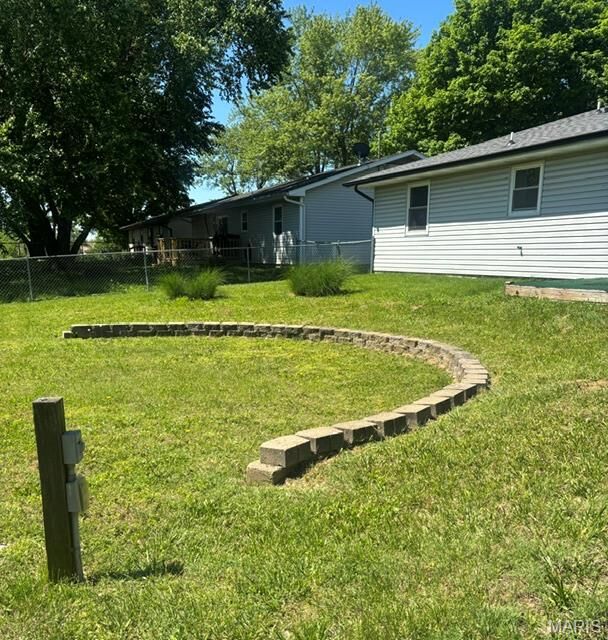 Property Photo:  224 West Vale Drive  MO 63755 