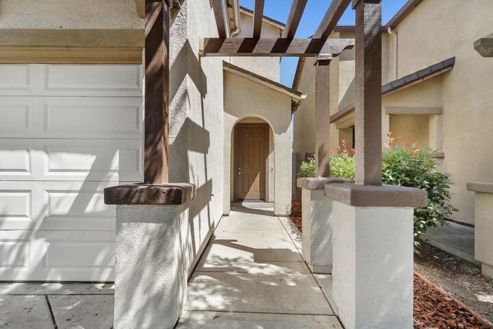 Property Photo:  8897 Robbins Road  CA 95829 