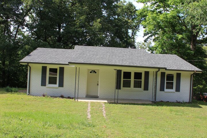 Property Photo: 22 Gray Dr TN 37061