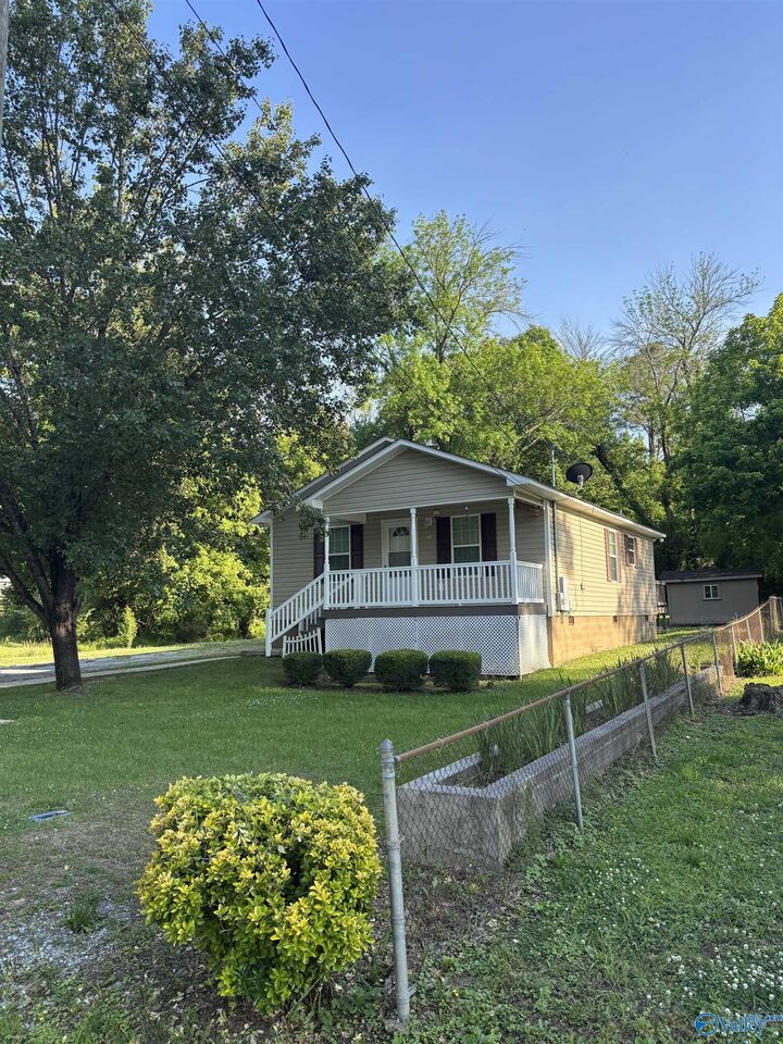 Property Photo: 518 Perman Street AL 35954