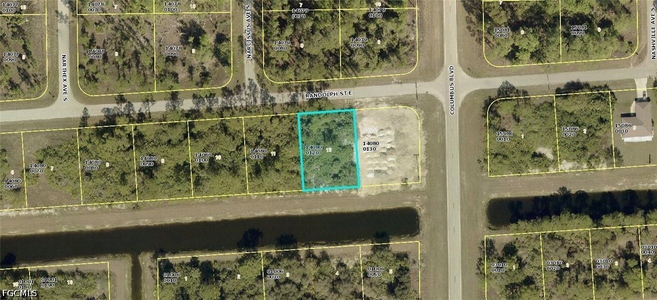 Property Photo:  1150 Randolph Street  FL 33974 